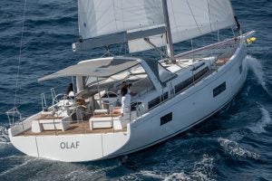 Beneteau Oceanis Yacht 54 monohull underway with sails up