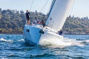 Front view of the Jeanneau Sun Odyssey 490 monohull under sail