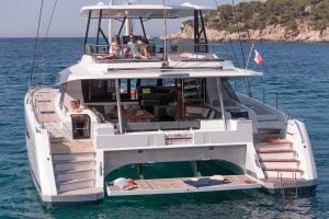 Couple of flybridge sunbed Fountaine Pajot Samana 59 catamaran